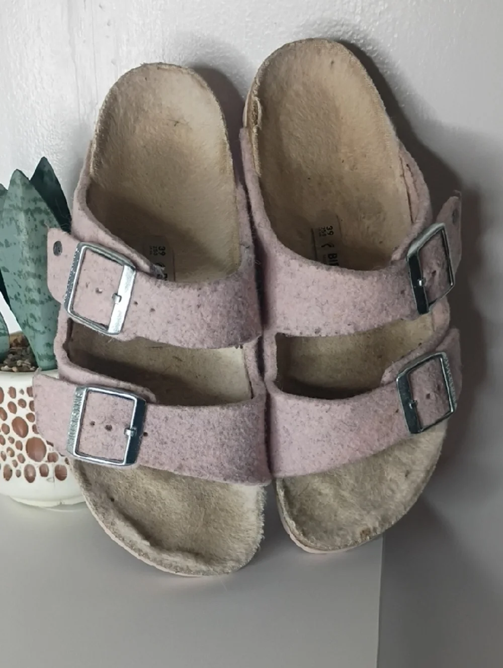Birkenstock Arizona Pink heathered wool Sandals size 39 Women's size 8 - 8.5